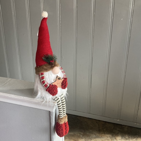 NWT- STUNNING- 28.5” Red Holiday Gnome Sitter Decoration w/ a Wooden NOEL Star - Picture 14 of 17